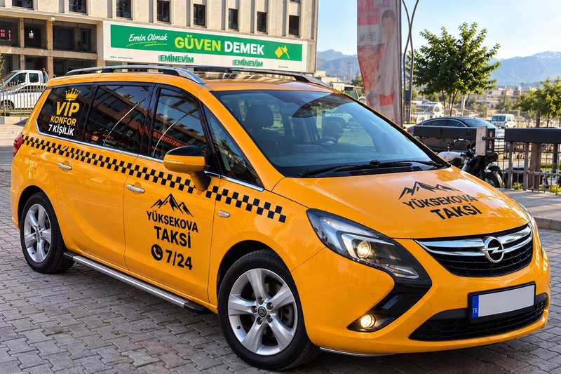 Yüksekova 7 kişilik VIP konfor taksi Opel Zafira